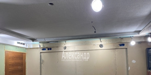 3-комн квартира Пловдивская ул. ,  д. 1/10