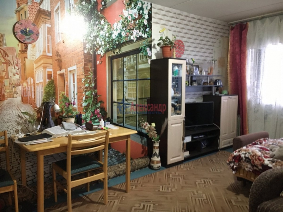 Продажа 1-комн квартиры на вторичном рынке Светогорск г., Красноармейская ул. ,  д. 26