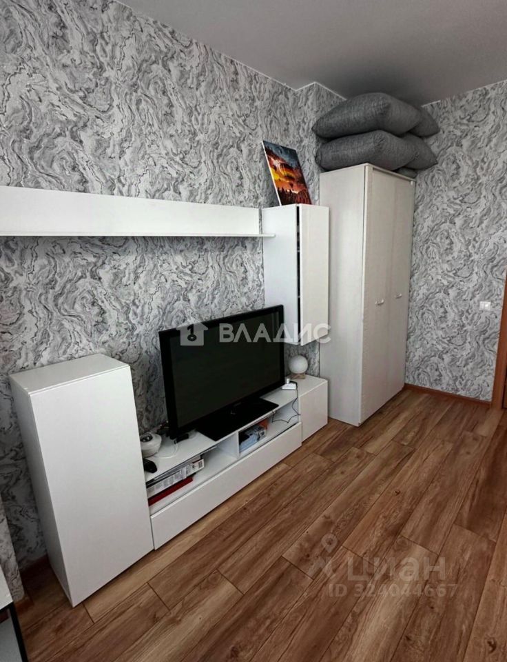 Продажа 2-комн квартиры на вторичном рынке Заревый проезд, 15