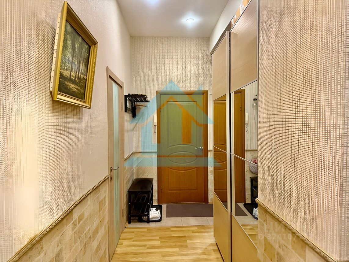 Продажа 4-комн квартиры на вторичном рынке улица Александра Матросова, 9