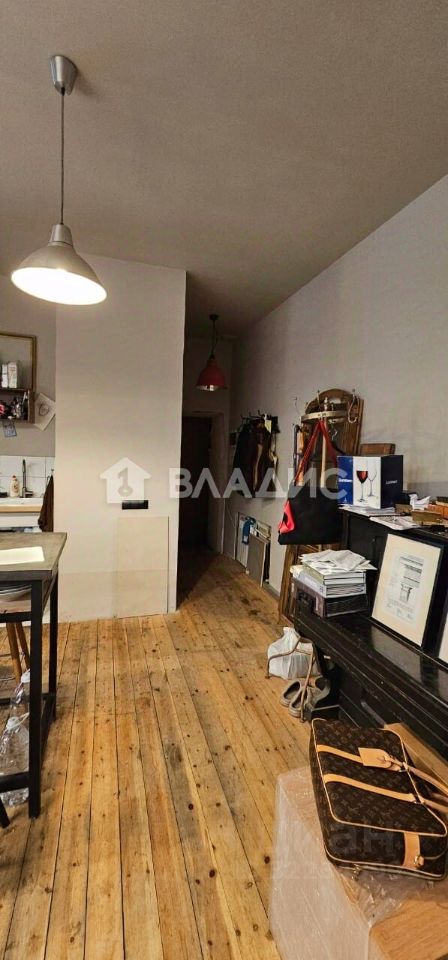 Продажа 3-комн квартиры на вторичном рынке проспект Большой Петроградской стороны, 90