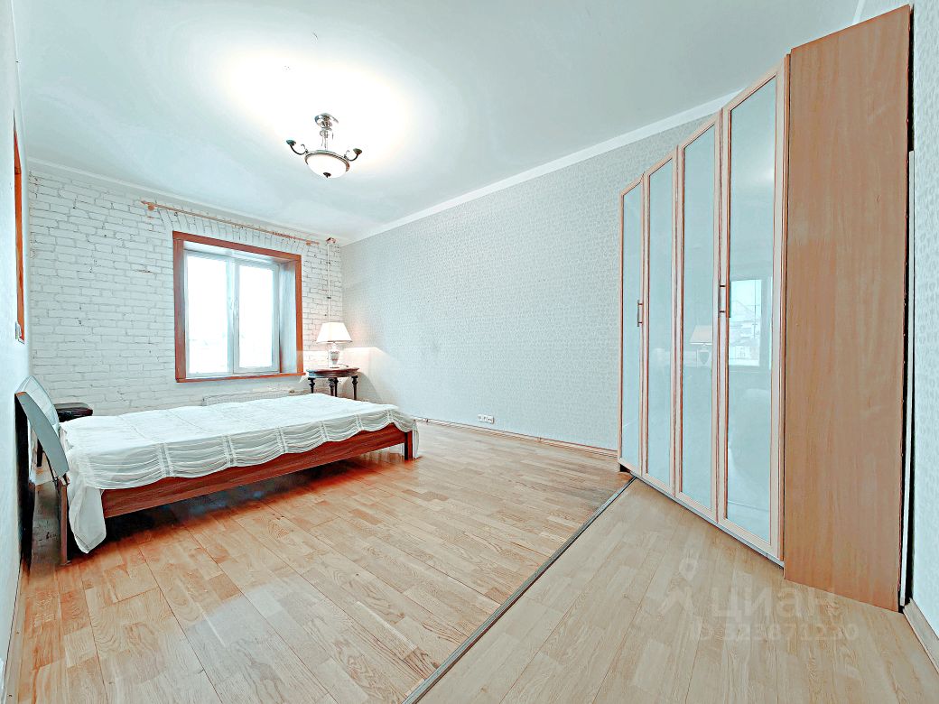 Аренда 3-комн квартиры на вторичном рынке Миллионная улица, 23