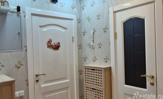 Продажа 3-комн квартиры на вторичном рынке Сестрорецк г, Всеволода Боброва ул,  д. 30