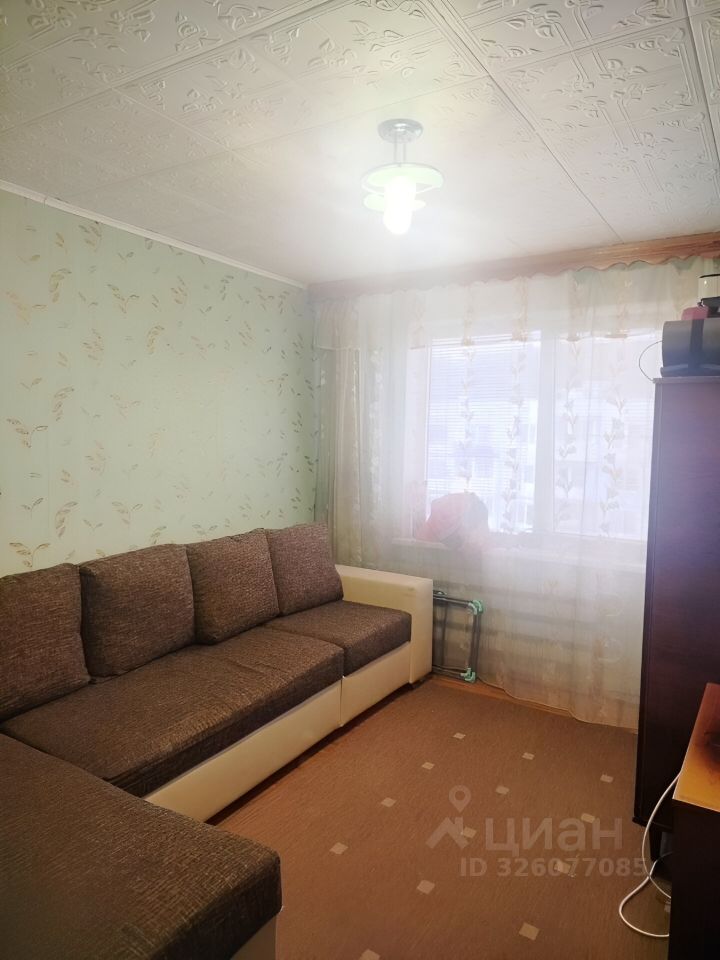 Продажа 2-комн квартиры на вторичном рынке Старый Городок пгт, улица Заводская,  д. 17