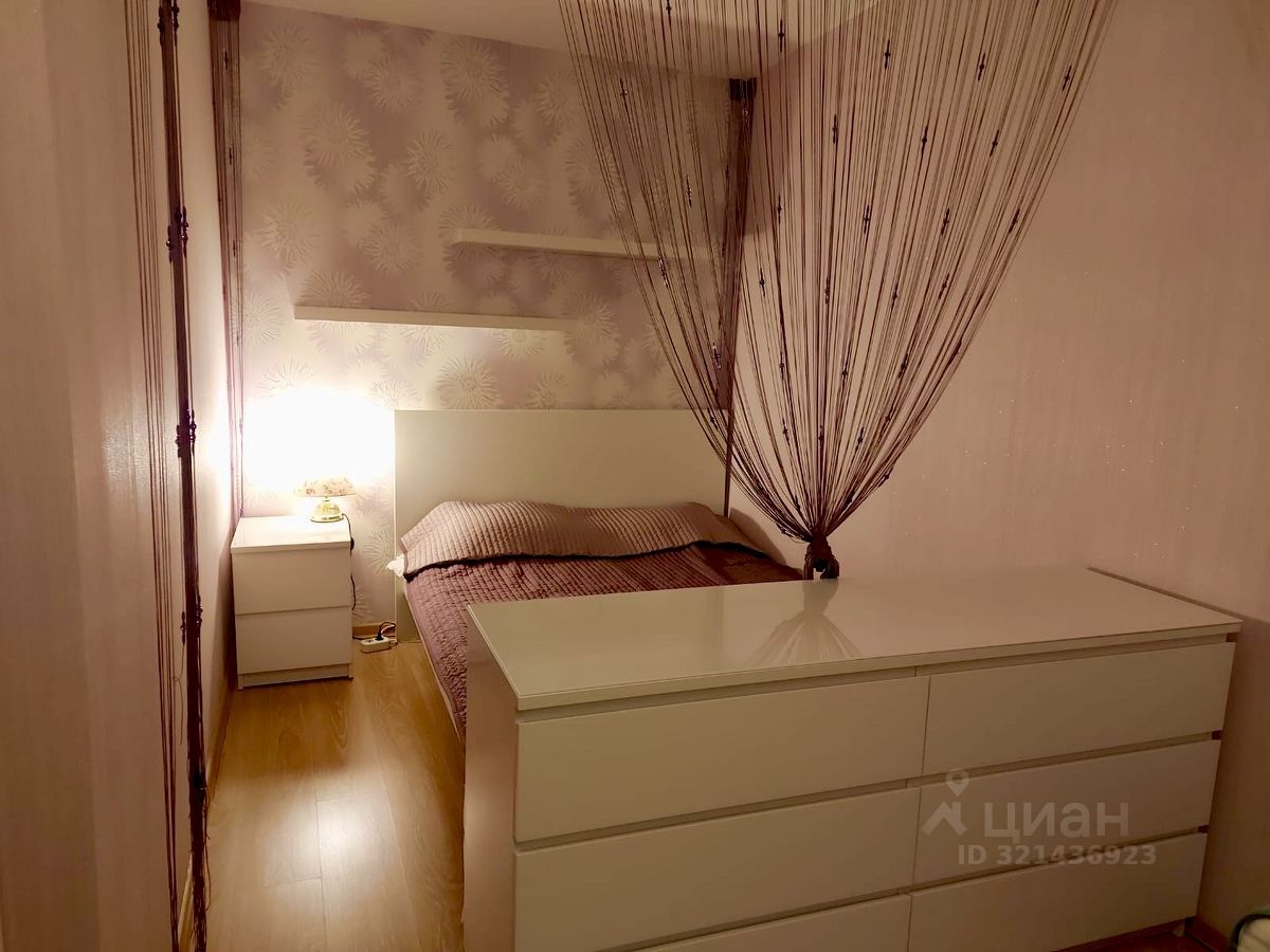 Продажа 1-комн квартиры на вторичном рынке Московский проспект, 224