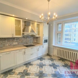 Аренда 4-комн квартиры на вторичном рынке Гагаринский переулок,  д. 16