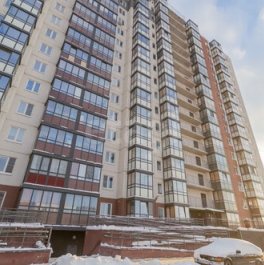 Продажа 3-комн квартиры на вторичном рынке Испытателей пр-кт,  д. 13