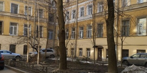 3-комн квартира Римского-Корсакова пр-кт,  д. 8/18