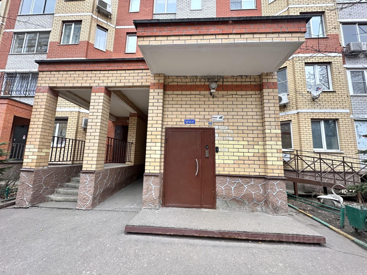 Продажа 2-комн квартиры на вторичном рынке Люберцы г, Октябрьский пр-кт,  д. 5к1