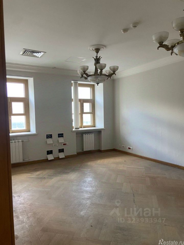 Продажа отдельного здания Люсиновский 3-й пер,  д. 5