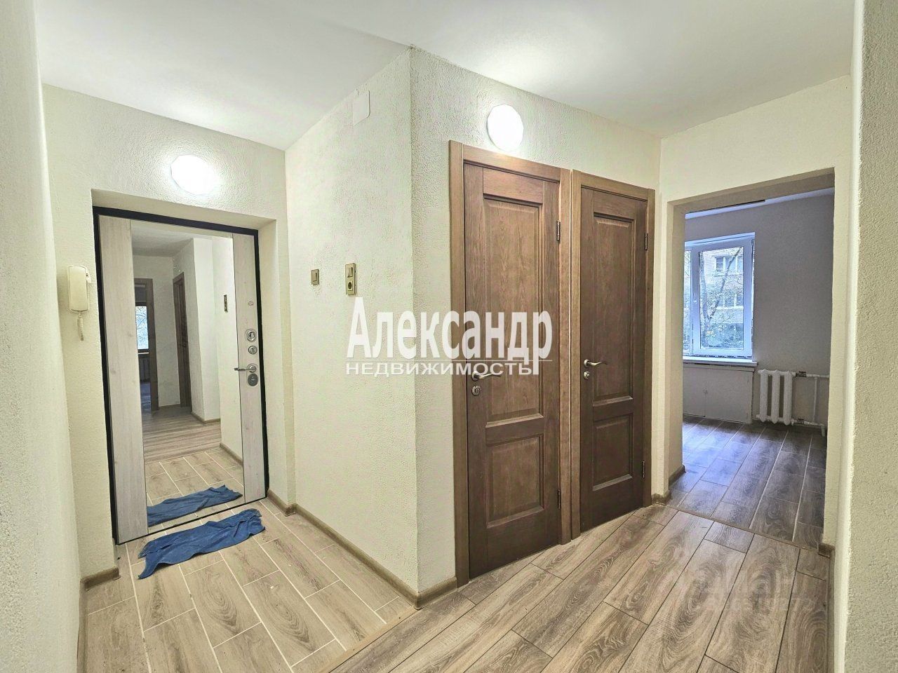 Продажа 3-комн квартиры на вторичном рынке Красное Село, улица Спирина, 14к2