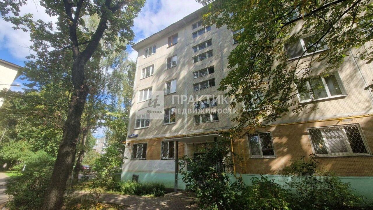 Продажа 2-комн квартиры на вторичном рынке Балашиха, улица Карбышева, 13