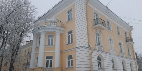 3-комн квартира Петергоф г, Санкт-Петербургский пр-кт,  д. 14