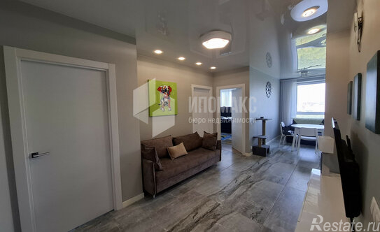 Продажа 3-комн квартиры на вторичном рынке Саларьевская ул,  д. 8 к2