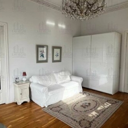 Аренда 3-комн квартиры на вторичном рынке Галерная улица,  д. 19