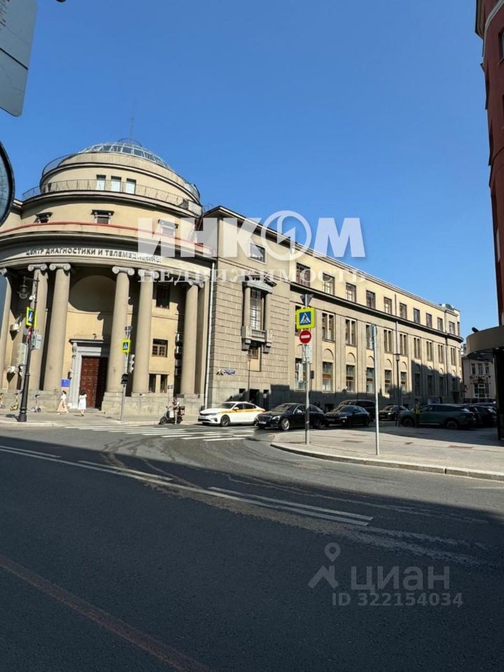 Продажа 6-комн квартиры на вторичном рынке улица Петровка, 17С2