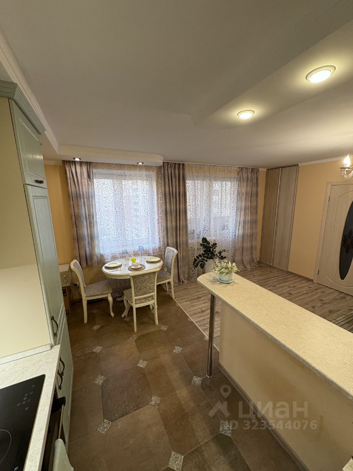 Продажа 2-комн квартиры на вторичном рынке ВНИИССОК пгт, улица Дружбы, 10