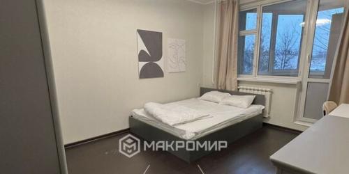 3-комн квартира Очаковский 1-й пер,  д. 3