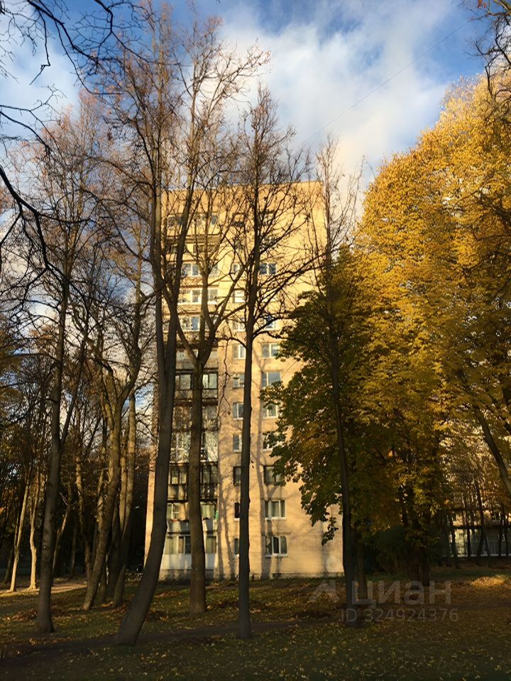 Продажа 2-комн квартиры на вторичном рынке Болотная улица, 11