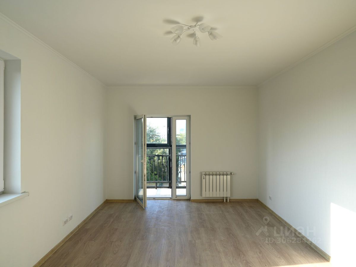 Продажа 3-комн квартиры на вторичном рынке улица Годовикова, 10