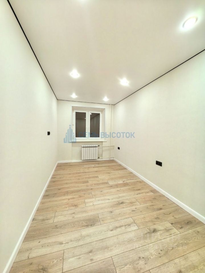 Продажа 2-комн квартиры на вторичном рынке Климовск мкр, улица Заводская,  д. 8