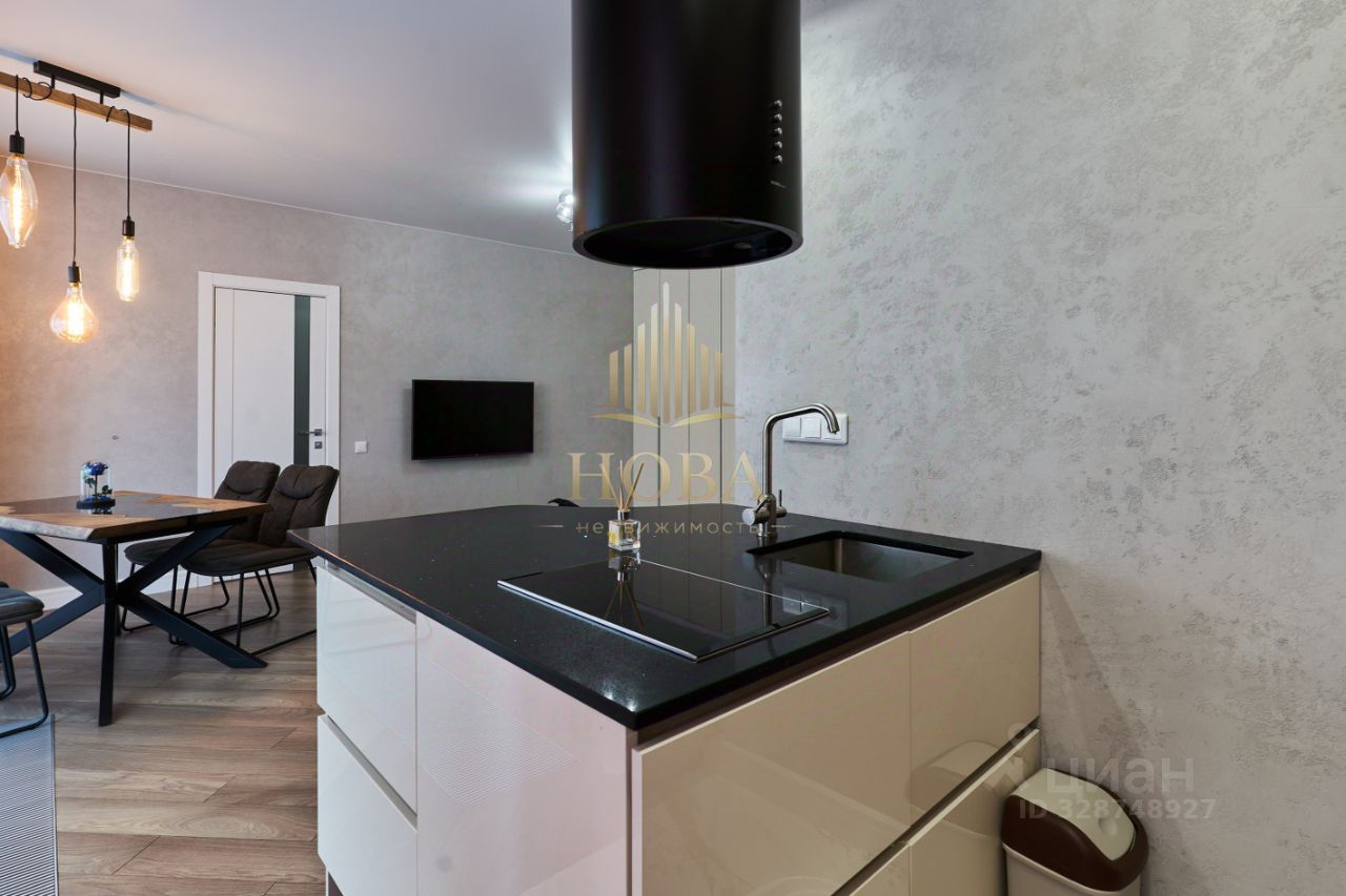Продажа 2-комн квартиры на вторичном рынке улица Ленсовета, 87к3