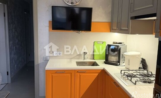 Продажа 3-комн квартиры на вторичном рынке улица Яблочкова,  д. 36