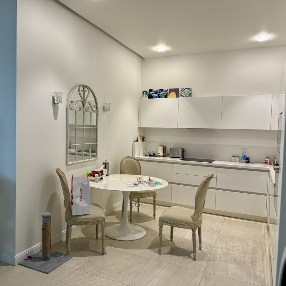 Аренда 3-комн квартиры на вторичном рынке Мосфильмовская улица, 8