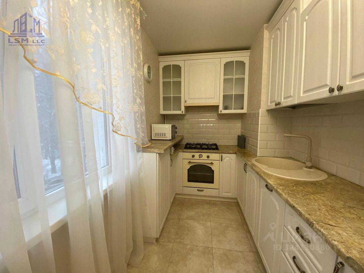 Продажа 3-комн квартиры на вторичном рынке улица Кустодиева, 12