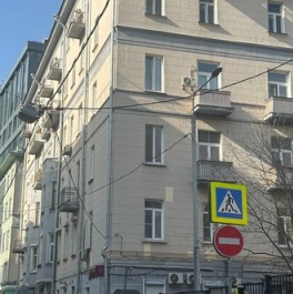 Продажа 3-комн квартиры на вторичном рынке Дегтярный пер,  д. 5 с1