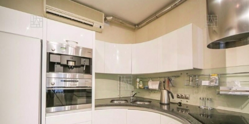 3-комн квартира Каковинский М. пер,  д. 8