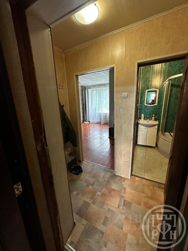 Продажа 2-комн квартиры на вторичном рынке Луга, проспект Кирова, 23