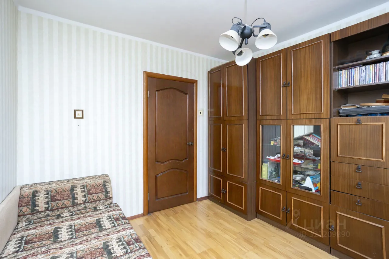 Продажа 3-комн квартиры на вторичном рынке улица Димитрова, 24К2