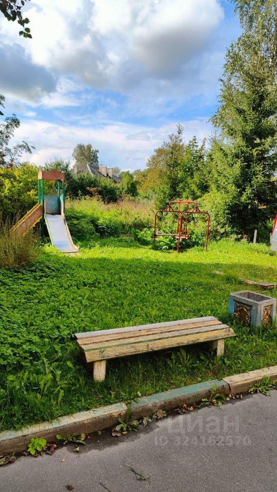 Продажа 1-комн квартиры на вторичном рынке Волосово, проспект Вингиссара, 21