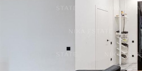 3-комн квартира улица Хромова, 3