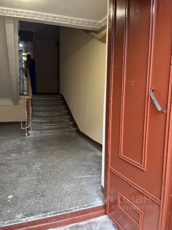 Продажа 3-комн квартиры на вторичном рынке Московский проспект, 75