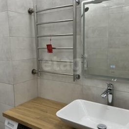 Продажа 1-комн квартиры на вторичном рынке улица Маршала Казакова,  д. 72 к1