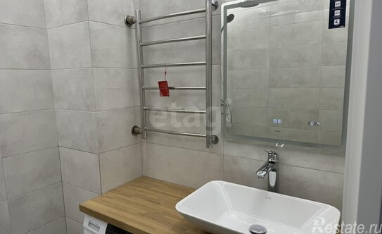 Продажа 1-комн квартиры на вторичном рынке улица Маршала Казакова,  д. 72 к1