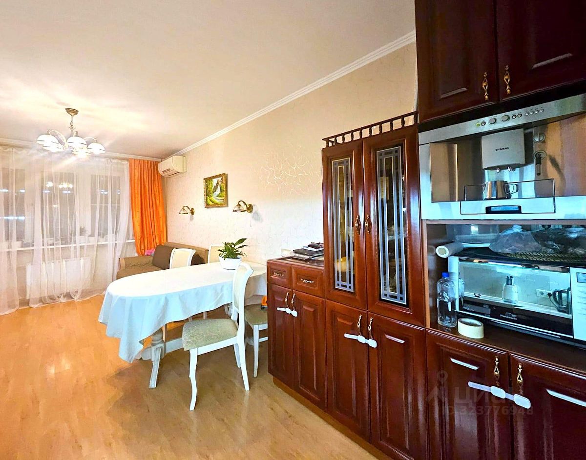 Продажа 4-комн квартиры на вторичном рынке улица Васильцовский Стан, 10к1