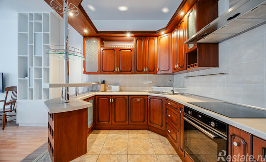 Продажа 4-комн квартиры на вторичном рынке Волховский переулок