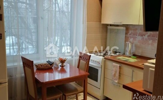 Продажа 3-комн квартиры на вторичном рынке улица Островитянова,  д. 16 к2