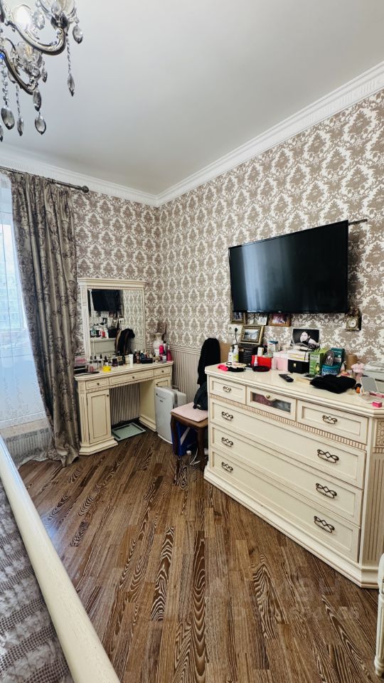 Продажа 3-комн квартиры на вторичном рынке Мытищи, улица Комарова, 2к2