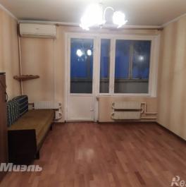 Продажа 1-комн квартиры на вторичном рынке Северный б-р,  д. 13