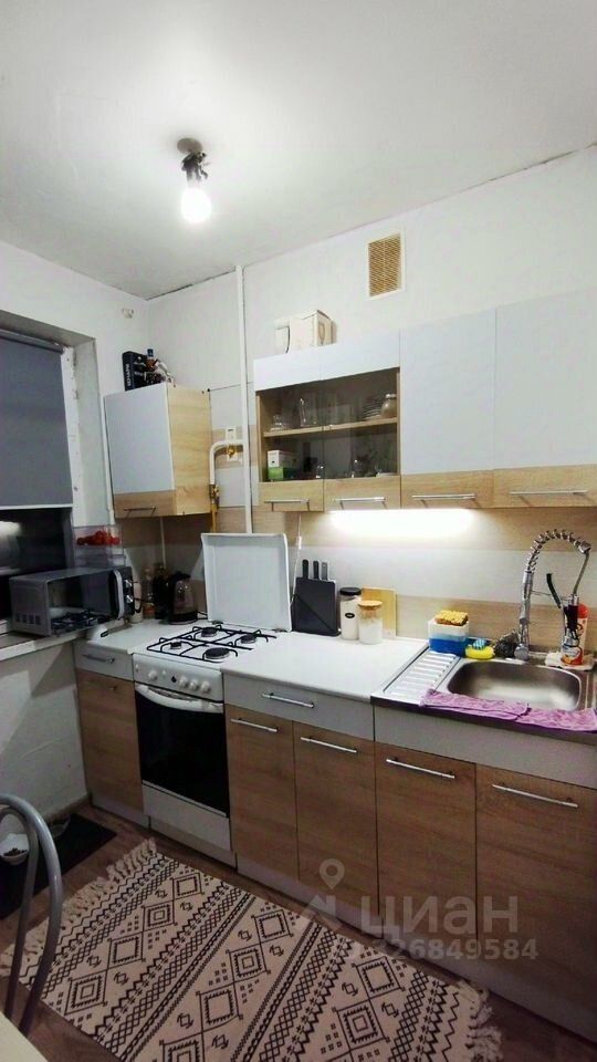 Продажа 2-комн квартиры на вторичном рынке Кириши, улица Декабристов Бестужевых, 5