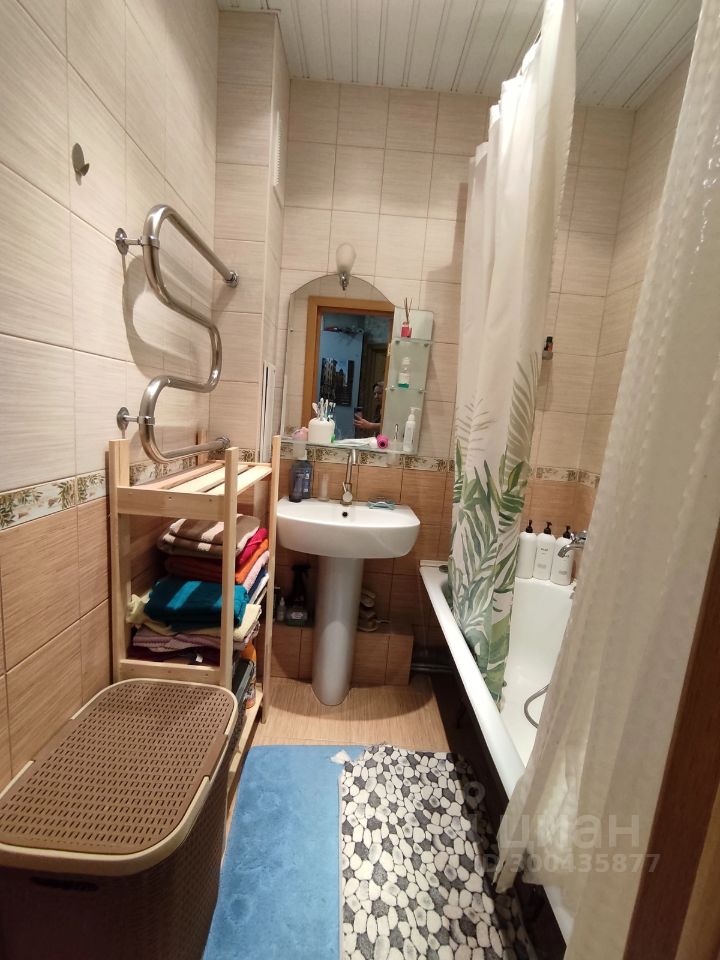 Продажа 3-комн квартиры на вторичном рынке д. Малое Карлино, 24