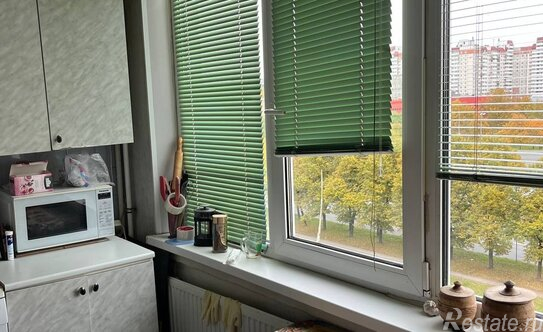 Продажа 4-комн квартиры на вторичном рынке Народная улица,  д. 2 литА