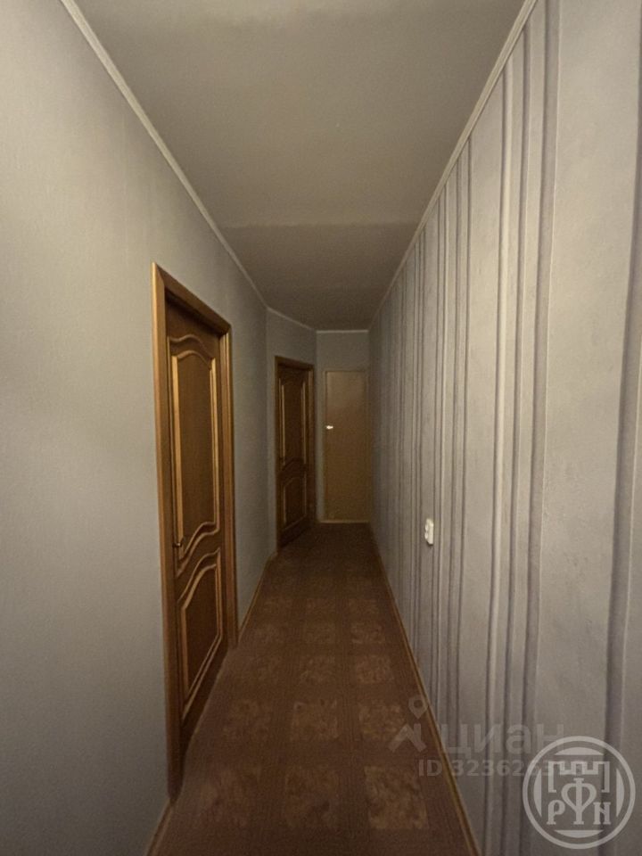 Продажа 2-комн квартиры на вторичном рынке пос. Стрельна, улица Грибоедова, 13