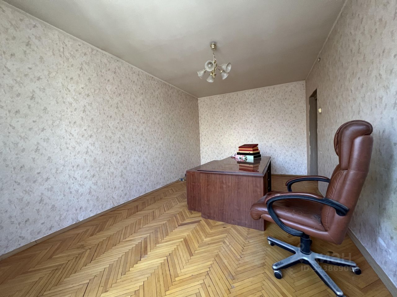 Продажа 2-комн квартиры на вторичном рынке улица Цюрупы,  д. 13