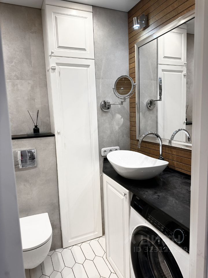 Продажа 2-комн квартиры на вторичном рынке проспект Королева, 64к1