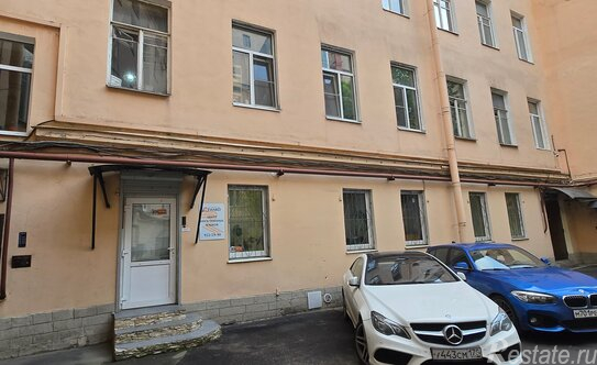 Продажа 3-комн квартиры на вторичном рынке Реки Фонтанки наб,  д. 17